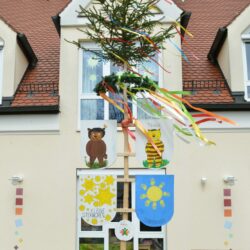 Maibaum der Kita Holzheim